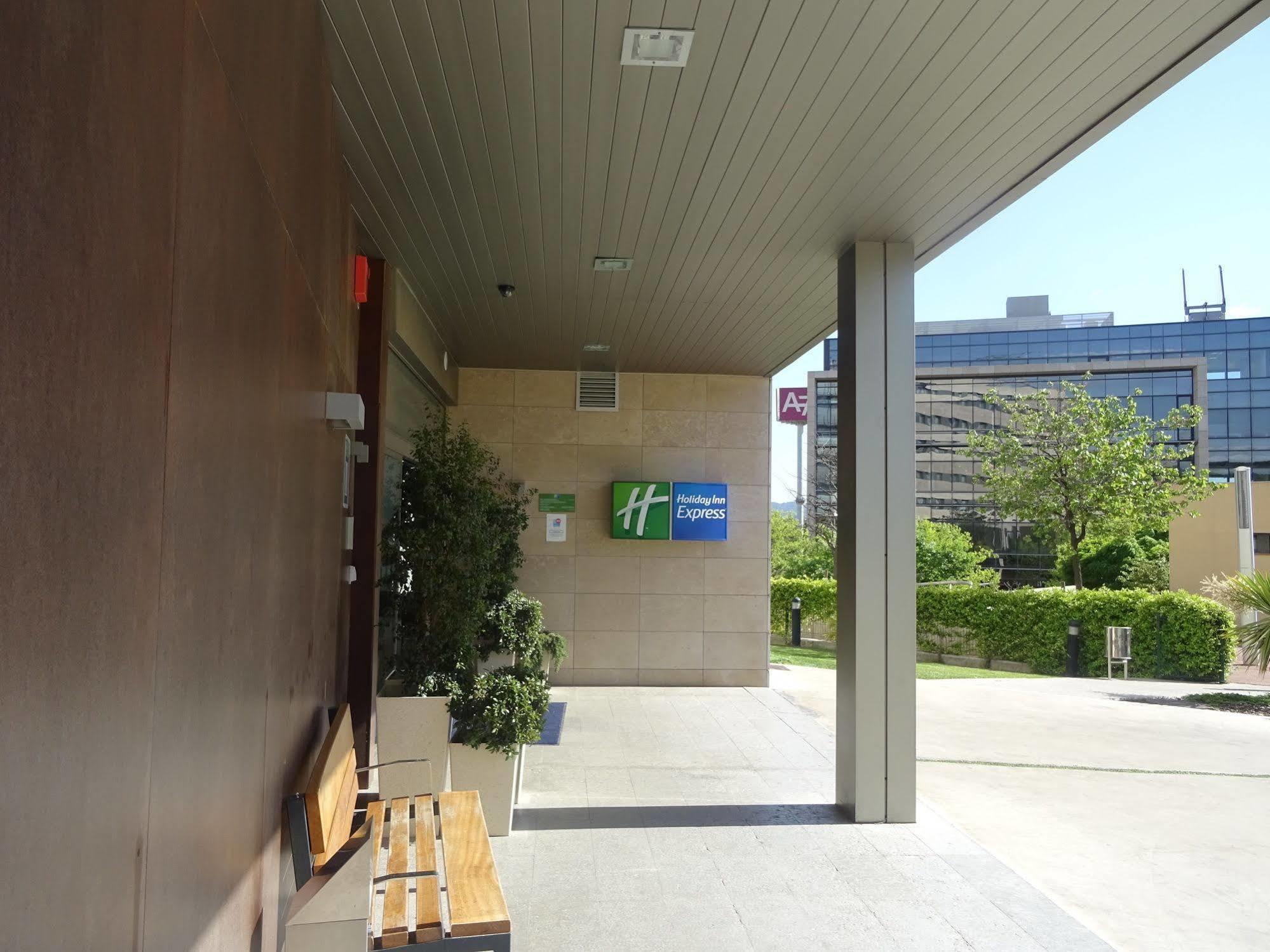 Holiday Inn Express Sant Cugat, An Ihg Hotel Sant Cugat del Vallès Екстериор снимка